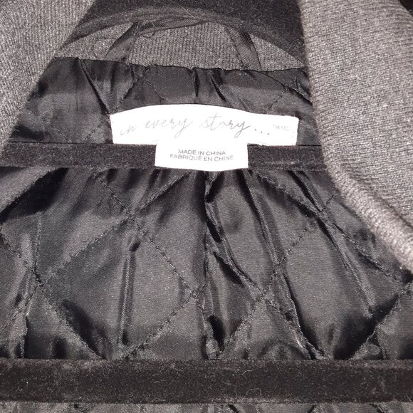 In Every Story...Women's Winter Long Coat Faux Fur Hoodie Gray Size 1X - Picture 3 of 10